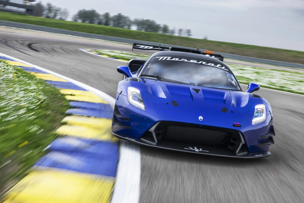 MASERATI GT2 JE PŘIPRAVENO DEBUTOVAT V EVROPSKÉ SÉRII FANATEC GT2 POWERED BY PIRELLI V ROCE 2024.