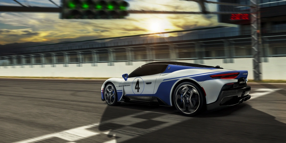 Nové kurzy řízení Master Maserati 2021: nyní i s vozem MC20.