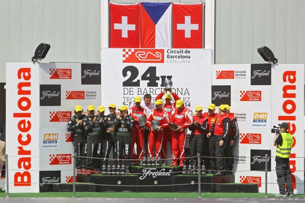 Historické vítězství Scuderia Praha v 24h Barcelony a zisk trofeje Fermí Vélez