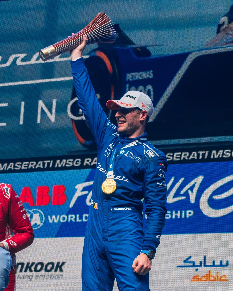 VÍTĚZNÝ VANDOORNE POKRAČUJE VE VÍTĚZNÉ SÉRII MASERATI MSG RACING TOKIO PŘÍBĚH DVOU ZÁVODŮ, KDY V PRV