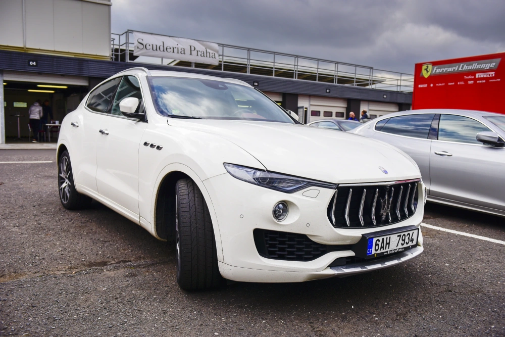 Scuderia Driving Experience: Autodrom Most