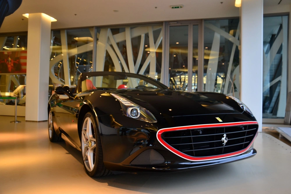Jedinečná „Tailor made“ Ferrari  California T z Frankfurtského veletrhu na showroomu Scuderia Praha
