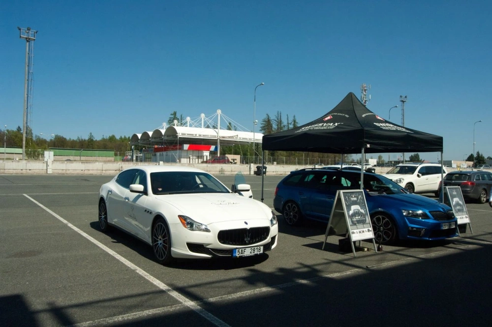 Scuderia Praha na brněnském Masarykově okruhu