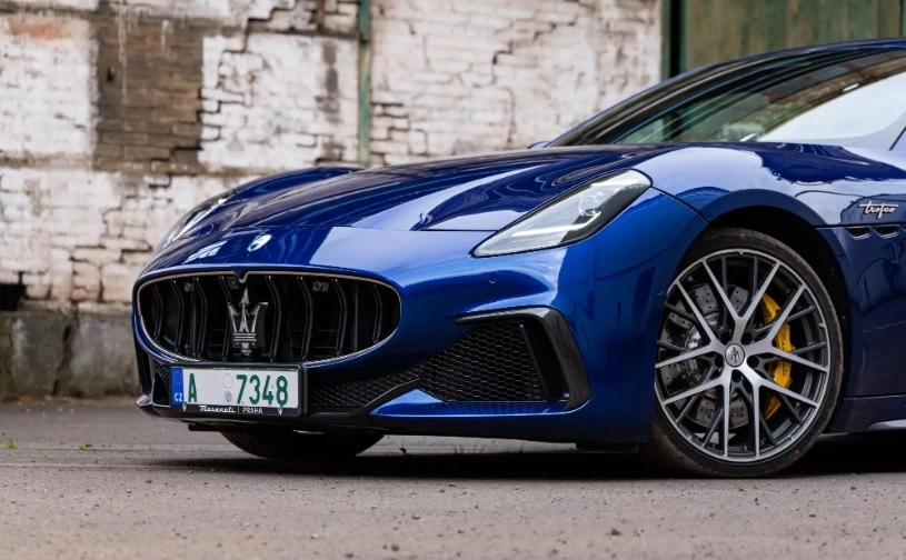 MASERATI GRANTURISMO V TESTU GARAZ.CZ