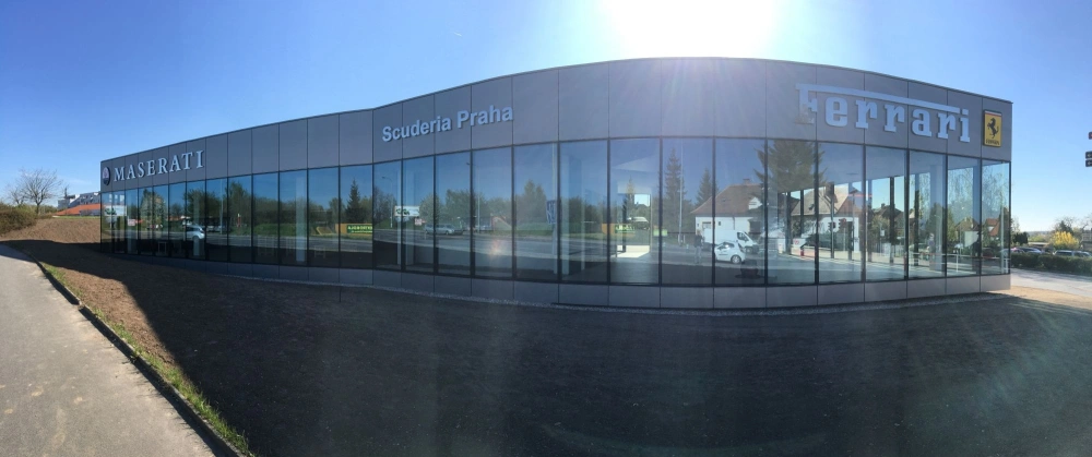 Výstavba showroomu Ferrari a Maserati