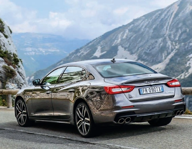 Road trip z Paříže do Monaka ve vozech Maserati