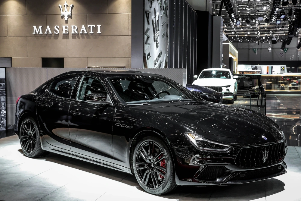 Maserati prezentovalo na autosalonu v Ženevě NERISSIMO paket