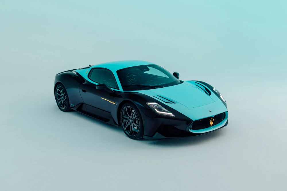 Maserati MC20 foto 1