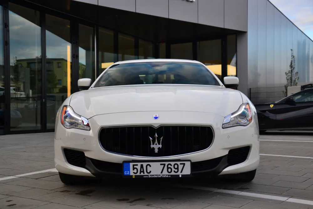 Maserati Quattroporte foto 11