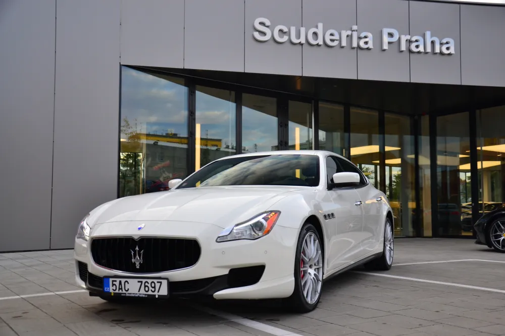 Maserati Quattroporte foto 1