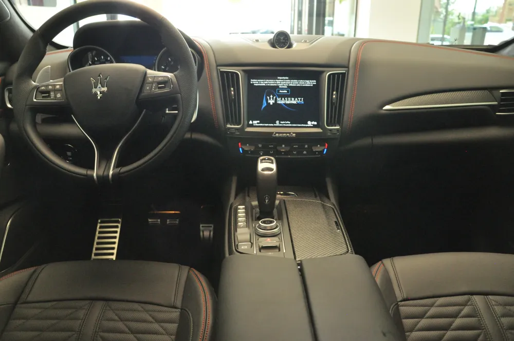 Maserati Levante foto 13