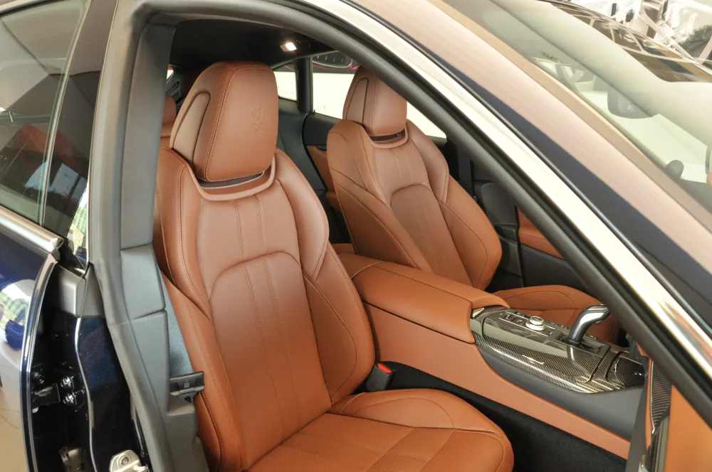 Maserati Levante foto 14