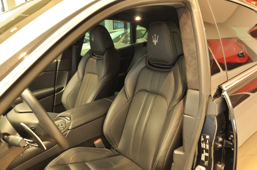 Maserati Levante foto 9