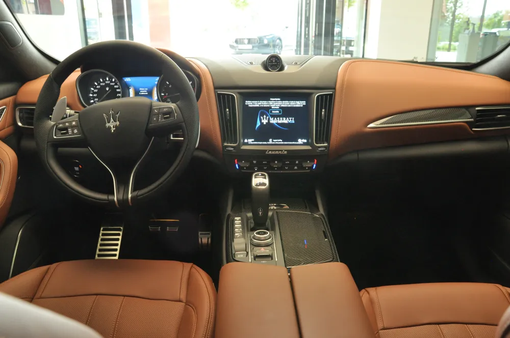 Maserati Levante foto 12