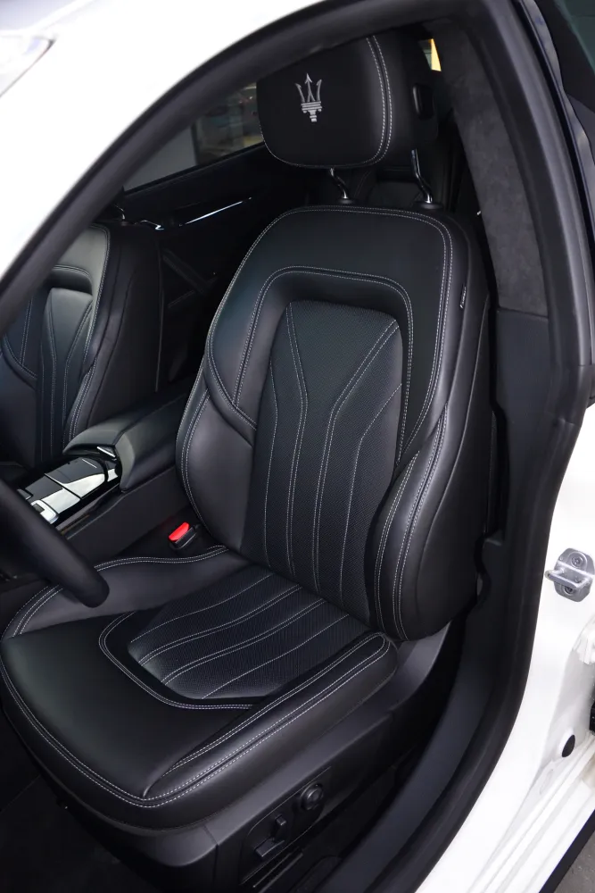 Maserati Quattroporte foto 19
