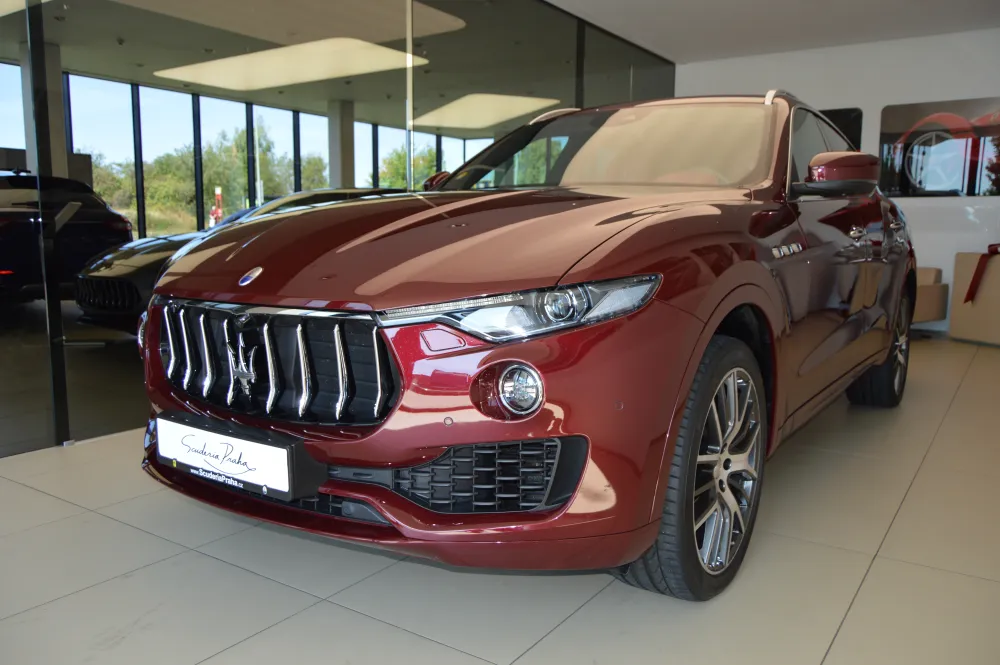 Maserati Levante foto 1
