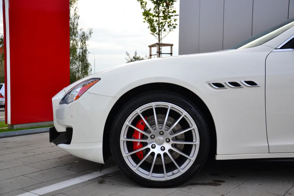 Maserati Quattroporte foto 12