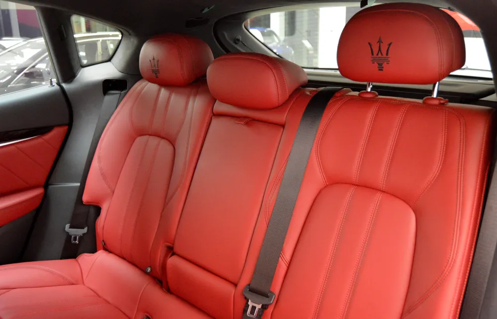 Maserati Levante foto 8