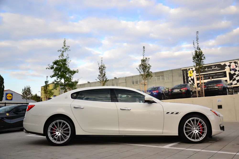 Maserati Quattroporte foto 3