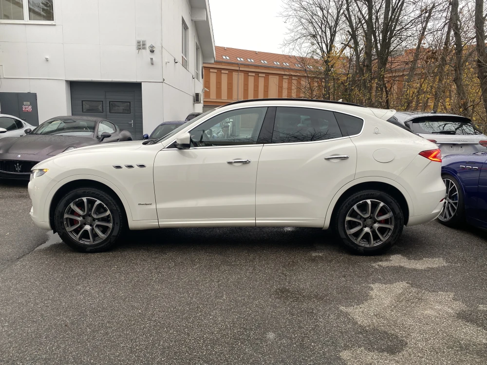 Maserati Levante foto 7