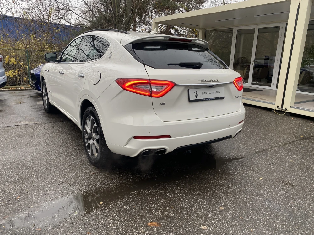 Maserati Levante foto 6