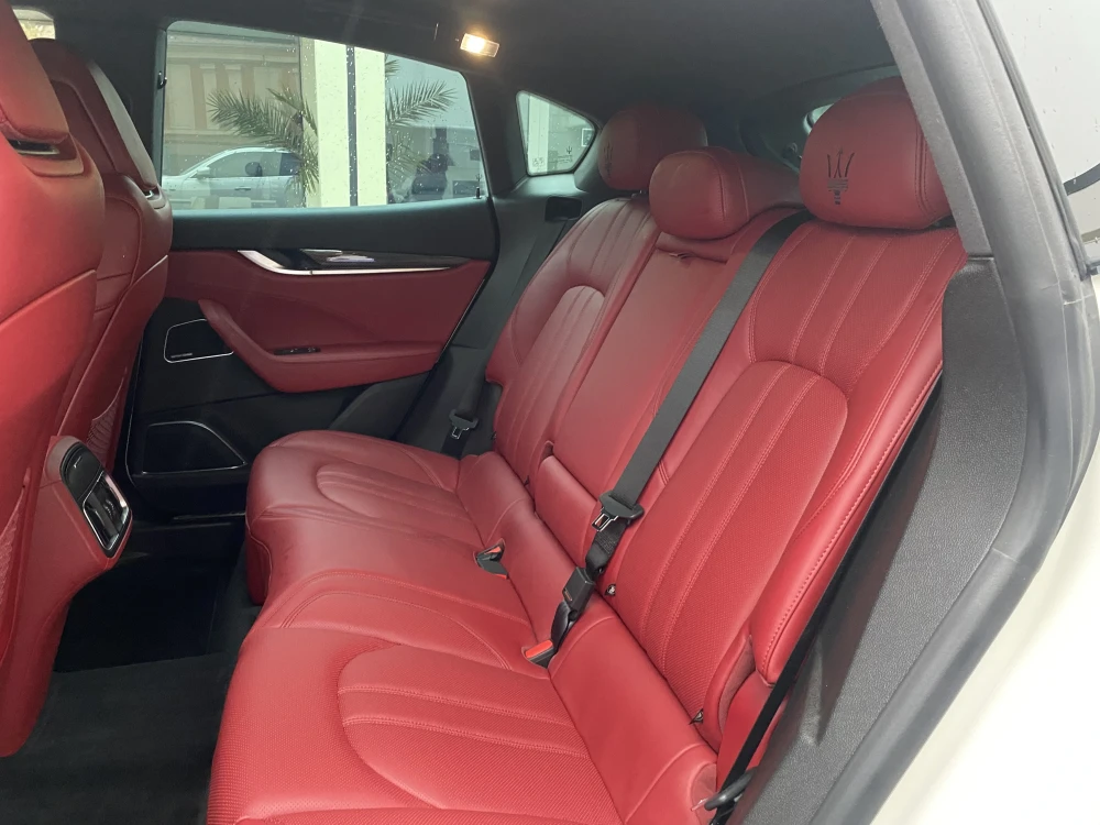 Maserati Levante foto 11