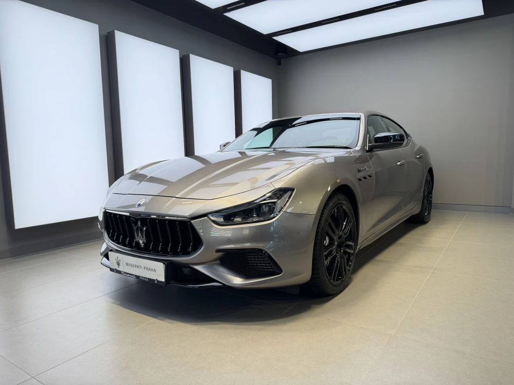 Maserati Ghibli foto 1