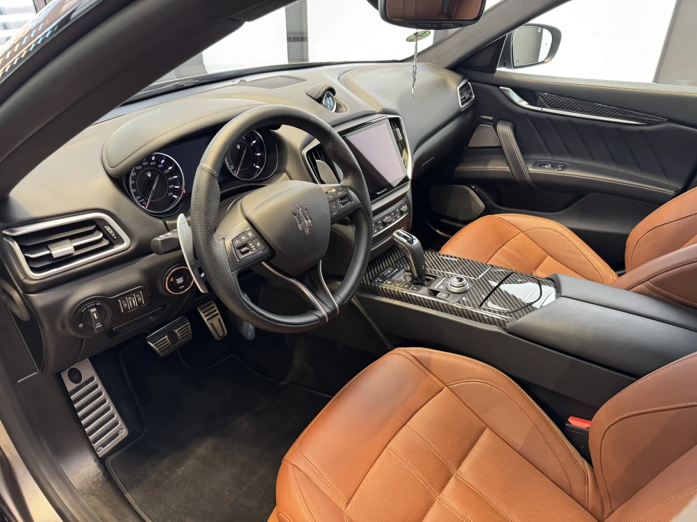 Maserati Ghibli foto 9