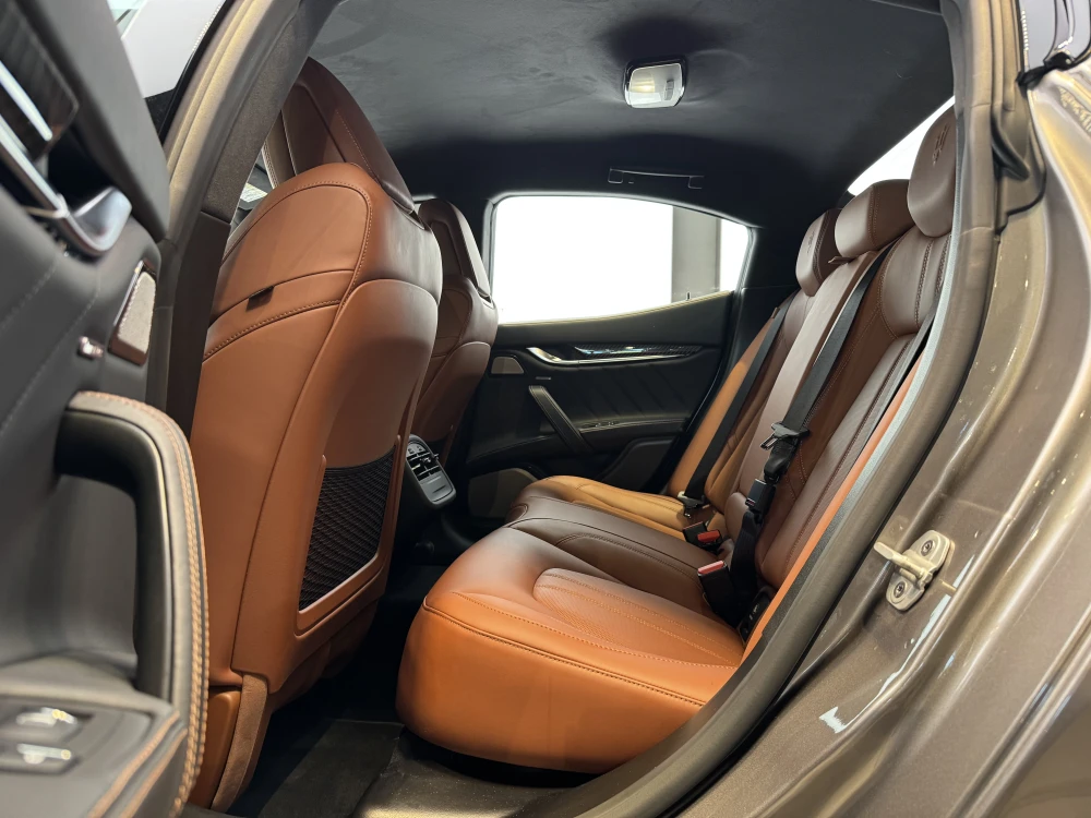 Maserati Ghibli foto 12