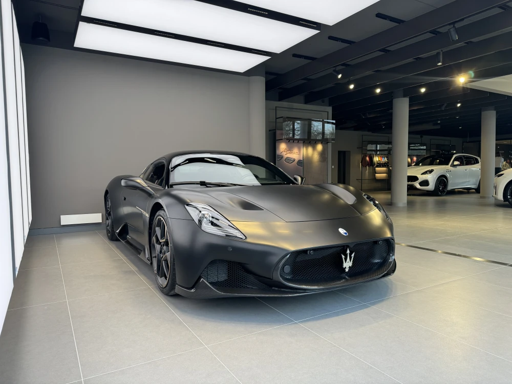 Maserati MC20 foto 3