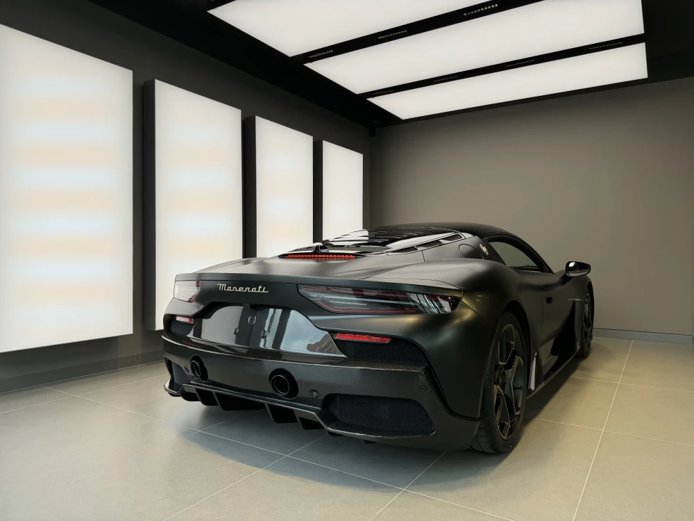 Maserati MC20 foto 6