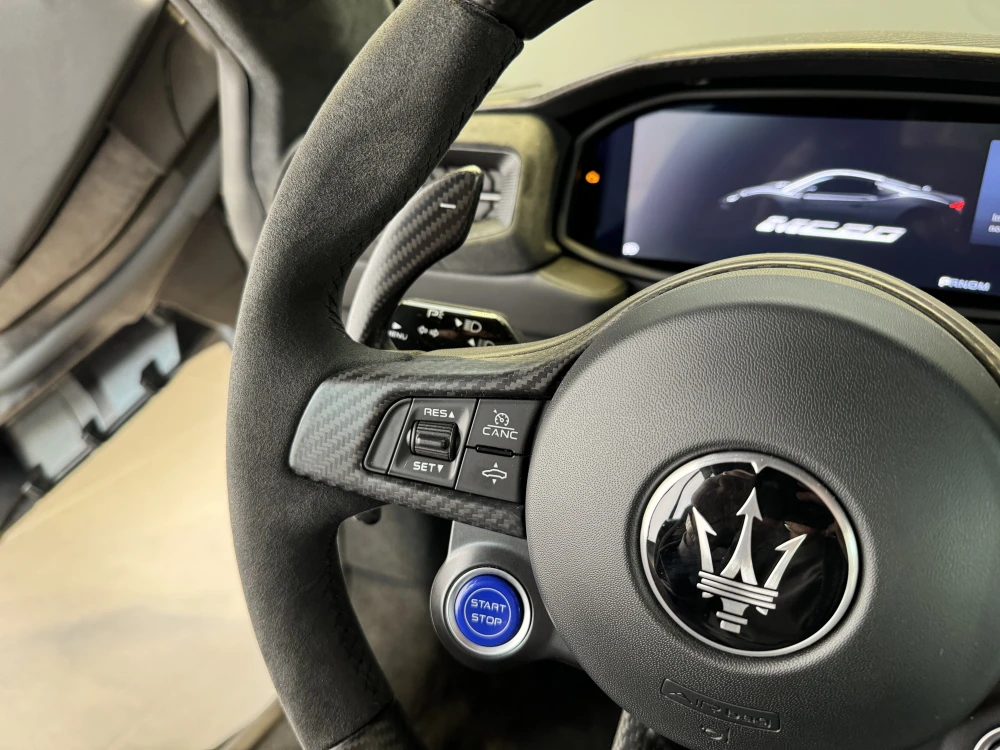 Maserati MC20 foto 22
