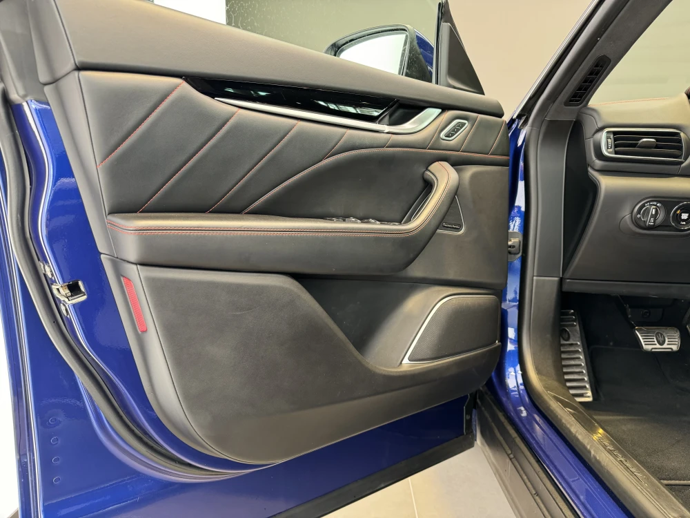 Maserati Levante foto 10