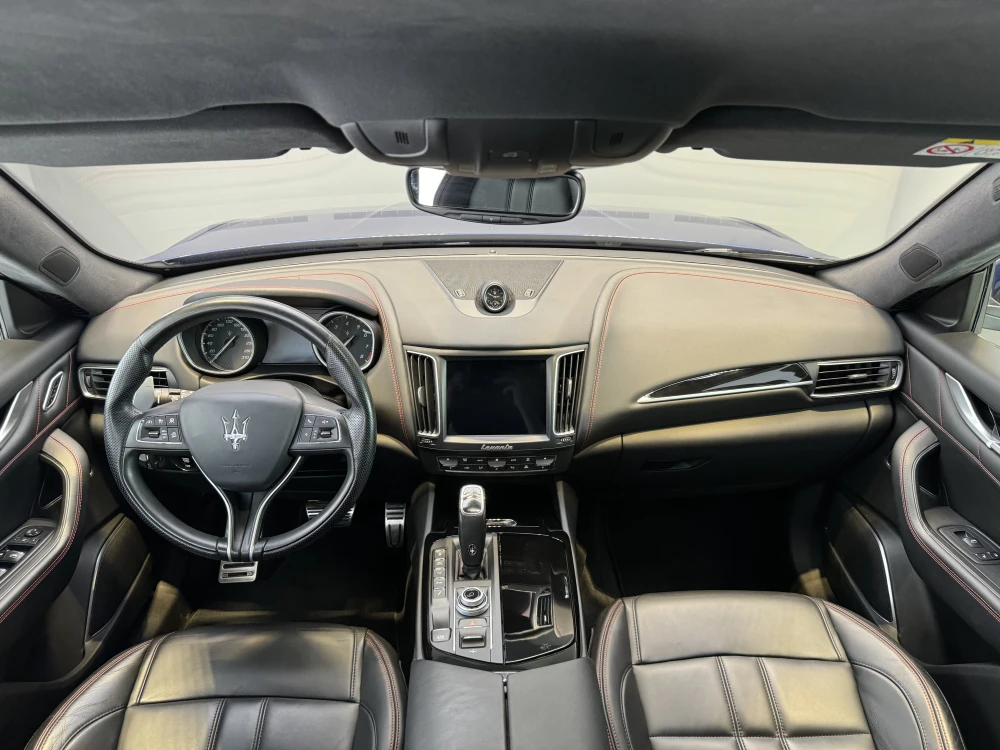 Maserati Levante foto 13