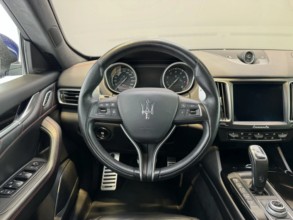 Maserati Levante foto 15