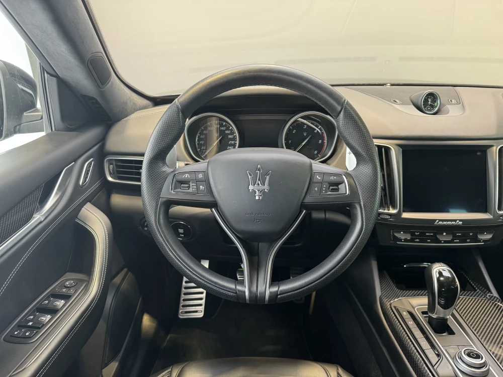 Maserati Levante foto 13