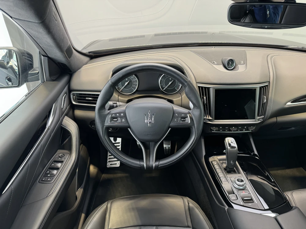 Maserati Levante foto 12