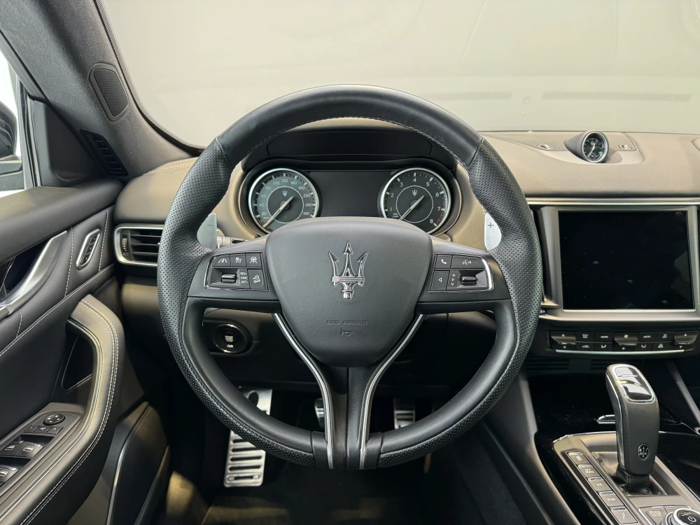 Maserati Levante foto 13