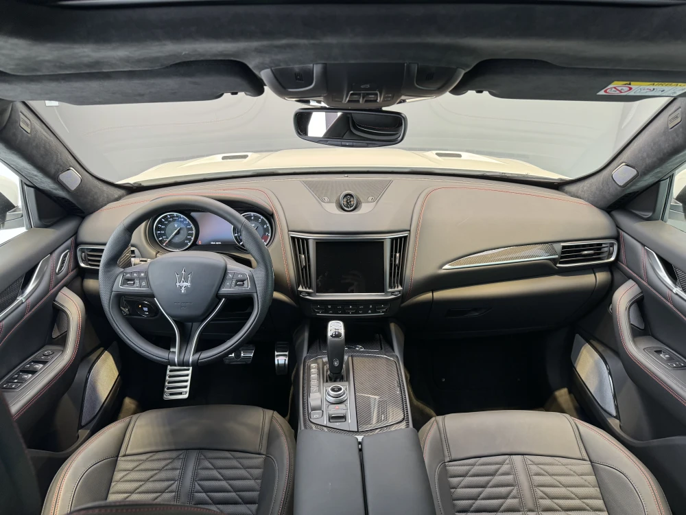 Maserati Levante foto 12