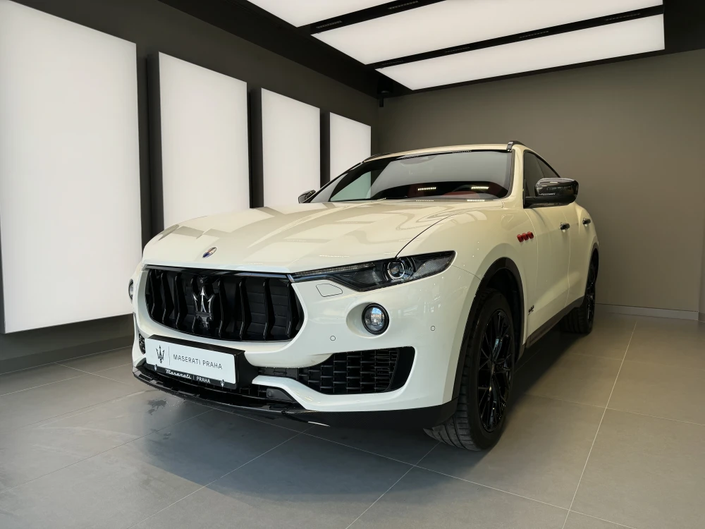 Maserati Levante foto 1