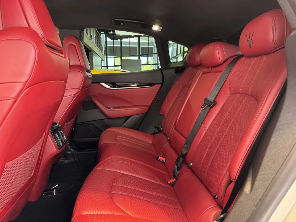 Maserati Levante foto 12