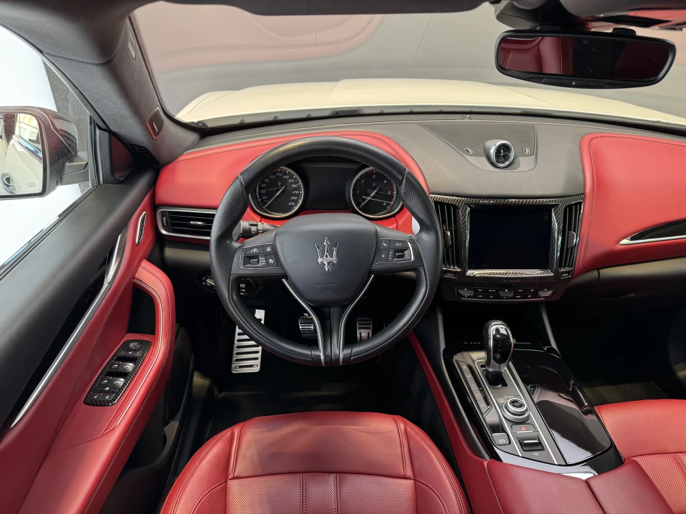 Maserati Levante foto 14