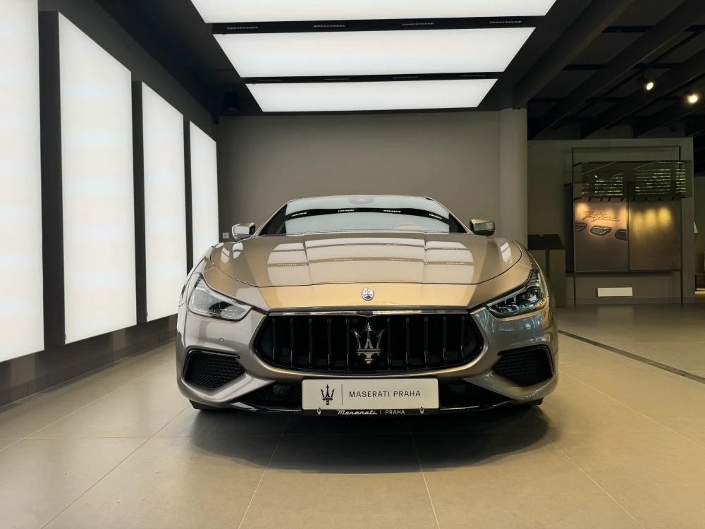 Maserati Ghibli foto 2
