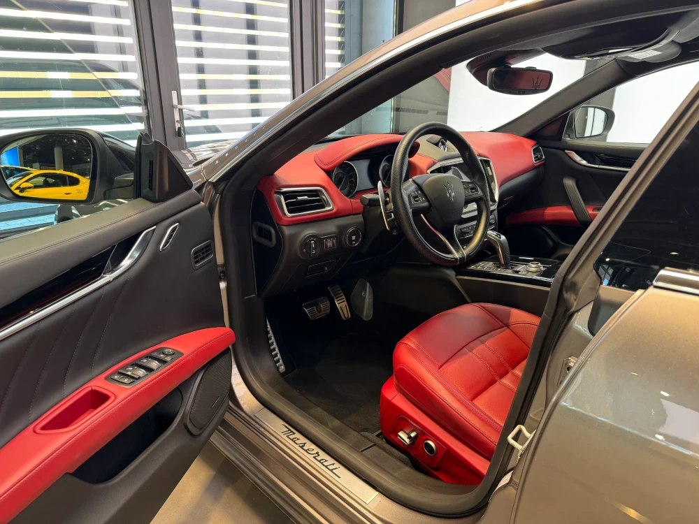 Maserati Ghibli foto 9