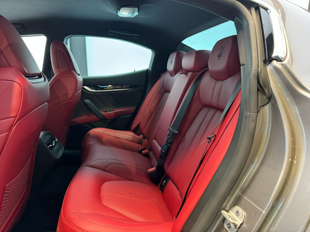 Maserati Ghibli foto 11