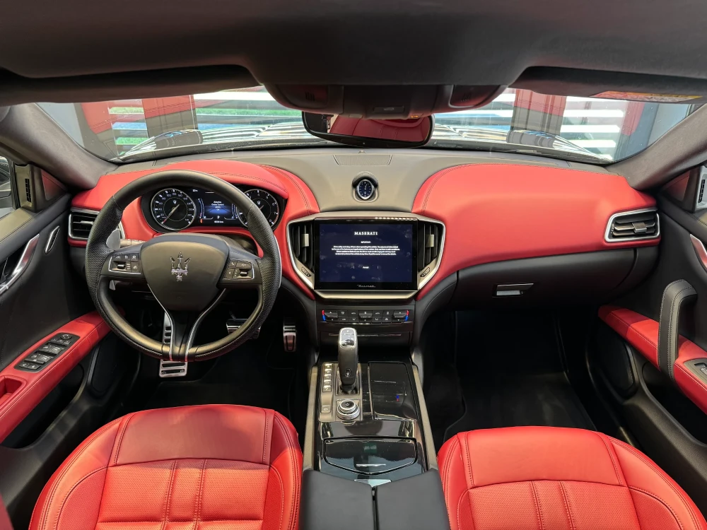 Maserati Ghibli foto 14