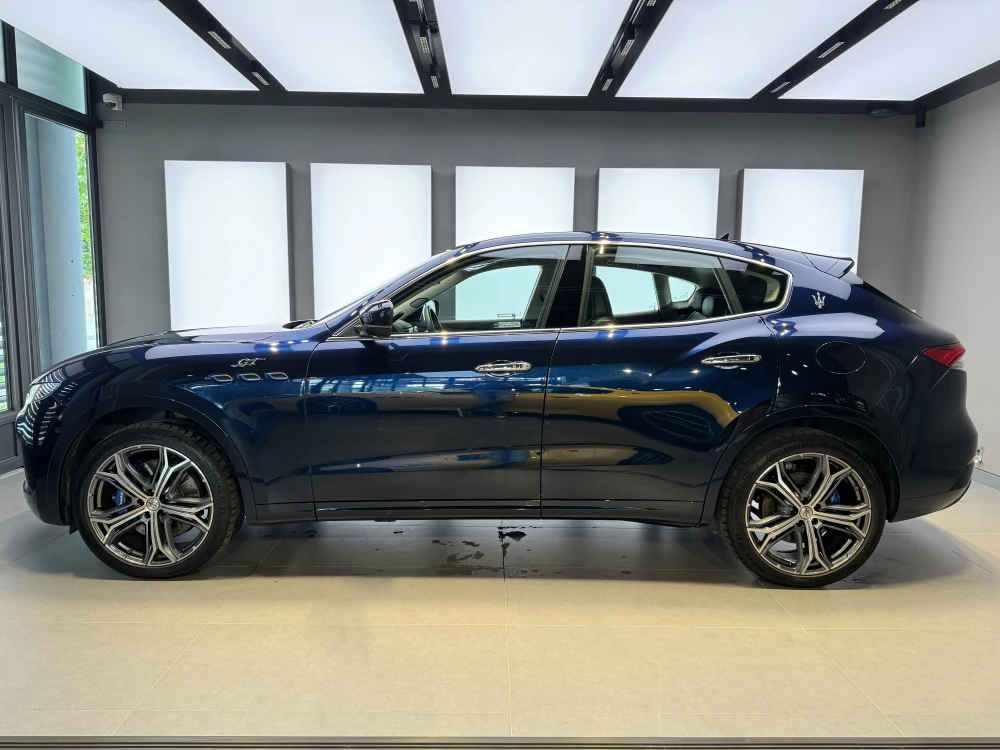 Maserati Levante foto 8