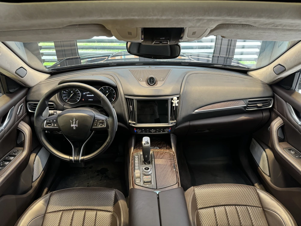 Maserati Levante foto 15