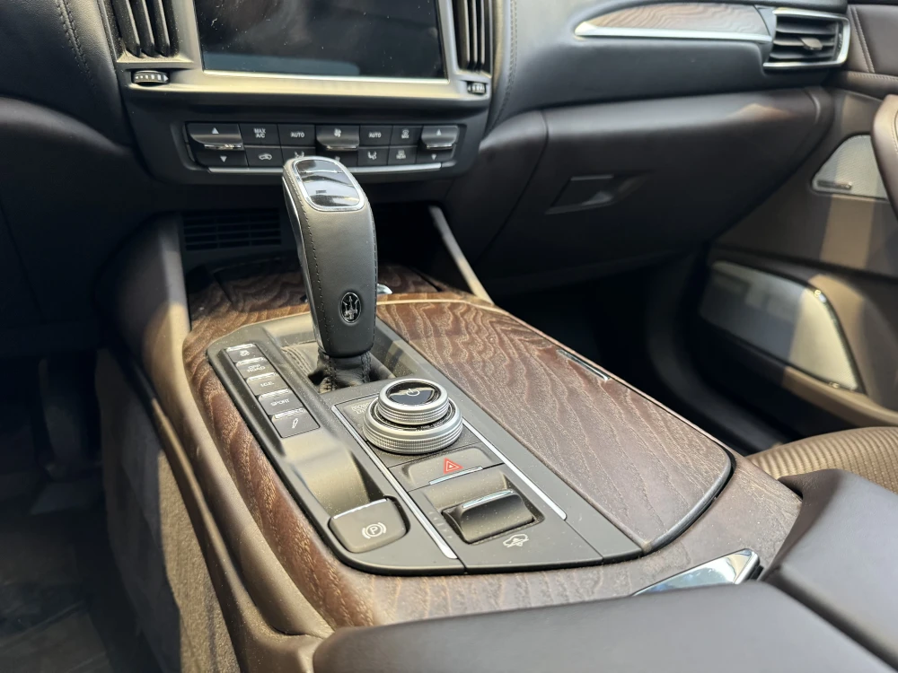 Maserati Levante foto 18