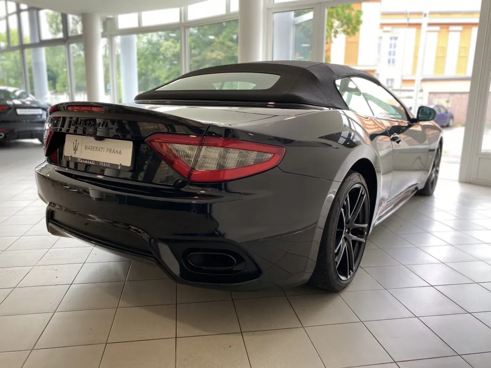 Maserati GranCabrio foto 7